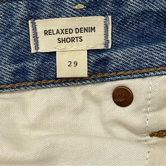 Madewell *NWT Relaxed Denim Shorts in Renfield Wash: Destructed
Edition Size 29 - Picture 10 of 11